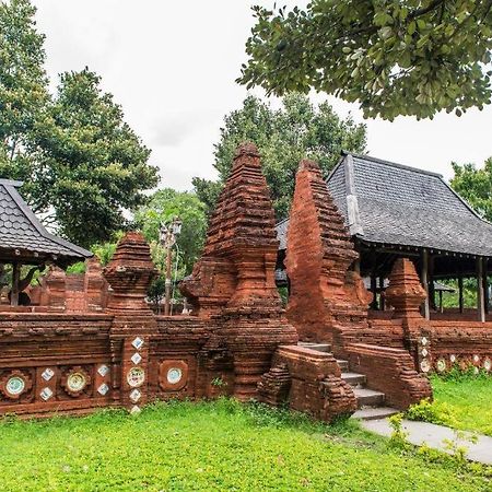 OYO 1460 Anyelir Residence Cirebon Dış mekan fotoğraf