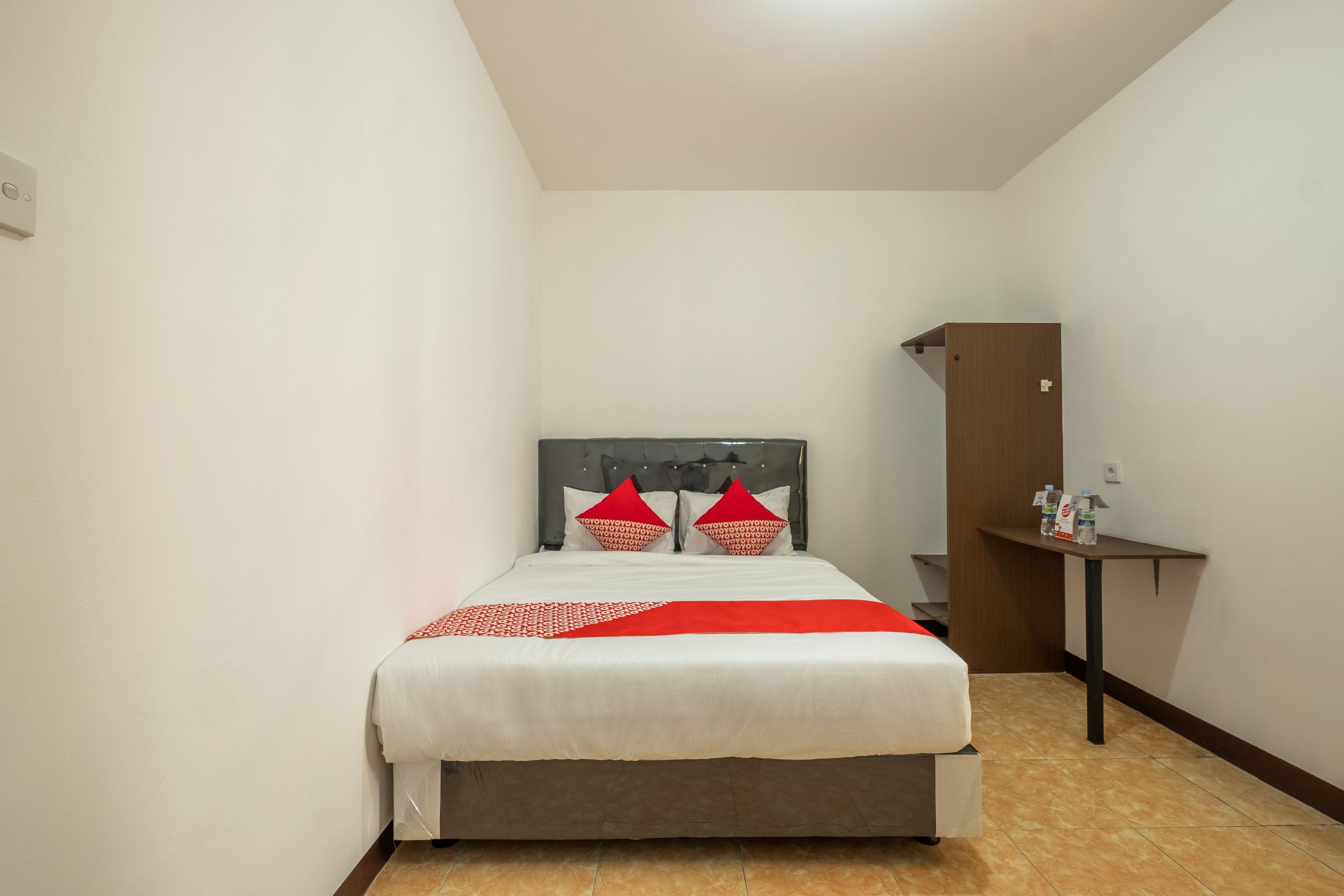 OYO 1460 Anyelir Residence Cirebon Dış mekan fotoğraf