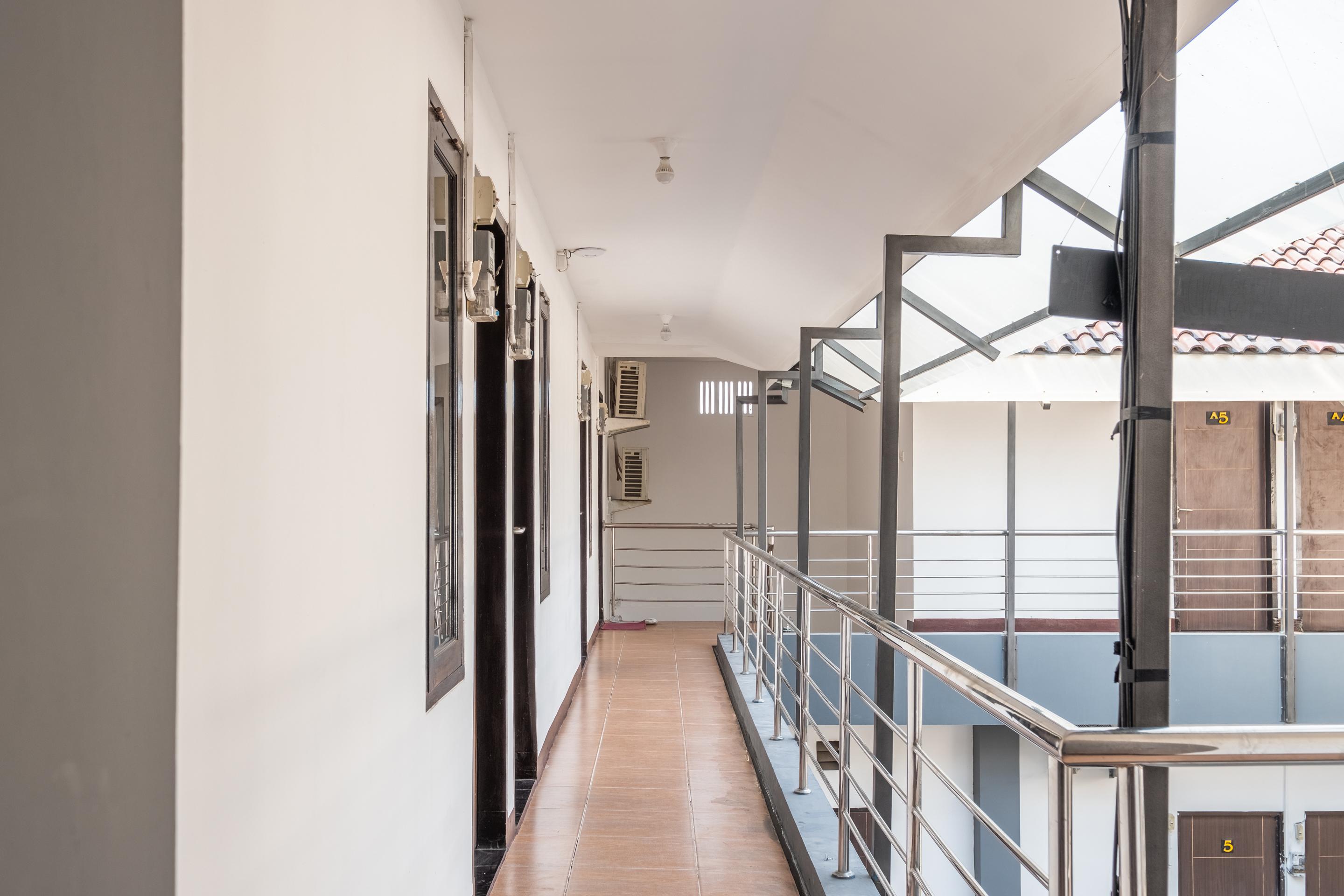 OYO 1460 Anyelir Residence Cirebon Dış mekan fotoğraf