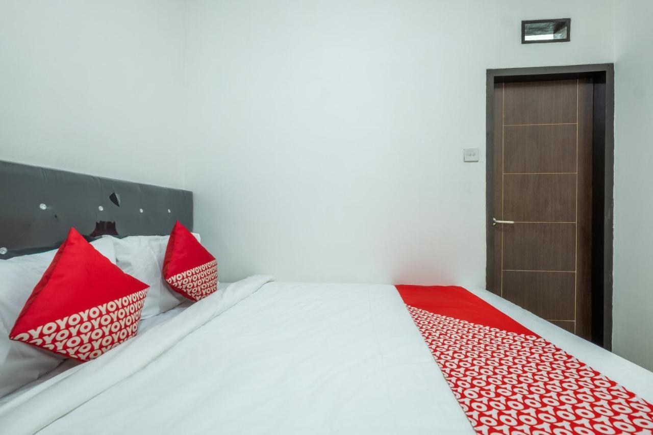 OYO 1460 Anyelir Residence Cirebon Dış mekan fotoğraf